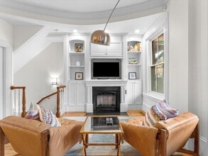 43 Worcester St, Unit A in Boston, MA - Building Photo - Building Photo