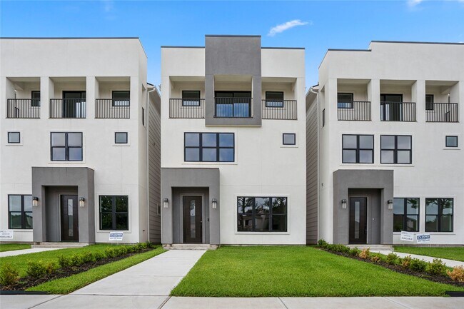 15000 S Richmond Ave in Houston, TX - Building Photo - Building Photo