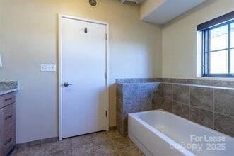 715 N Graham St in Charlotte, NC - Building Photo - Building Photo