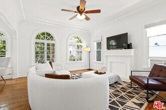 444 N Orange Grove Ave in Los Angeles, CA - Building Photo - Building Photo