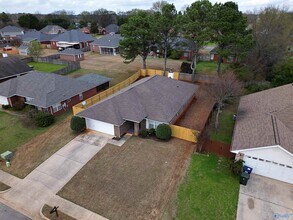 120 Clover Ridge Dr in Madison, AL - Building Photo - Building Photo