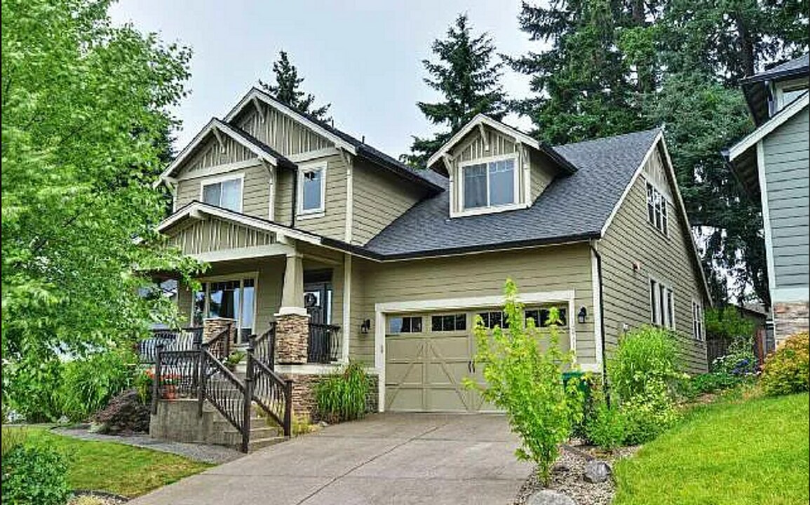 17681 SW Cody Ln in Beaverton, OR - Foto de edificio