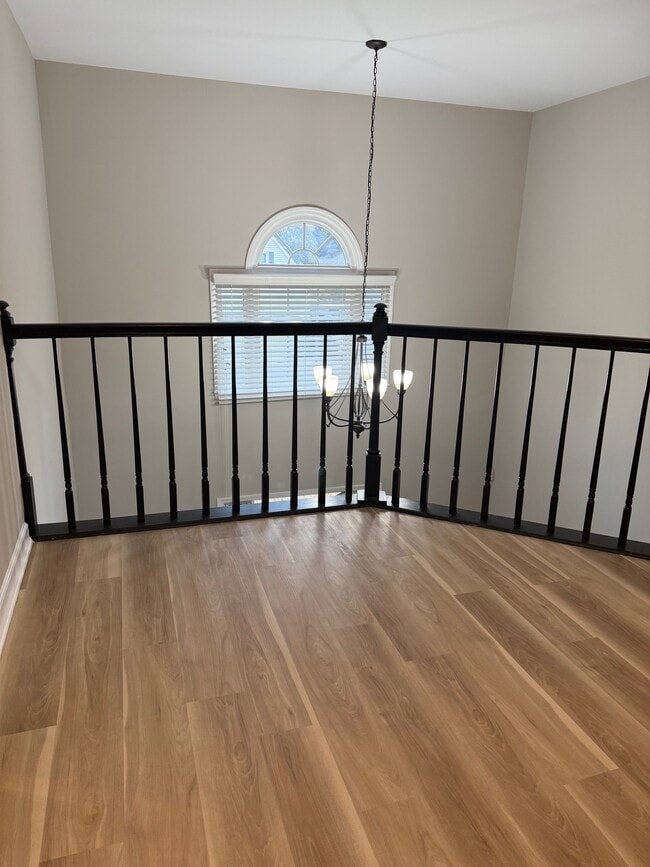 1601 Willow Way in Woodstock, GA - Foto de edificio - Building Photo