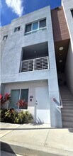 2535 NE 193rd St, Unit 3104 in Miami, FL - Building Photo - Building Photo