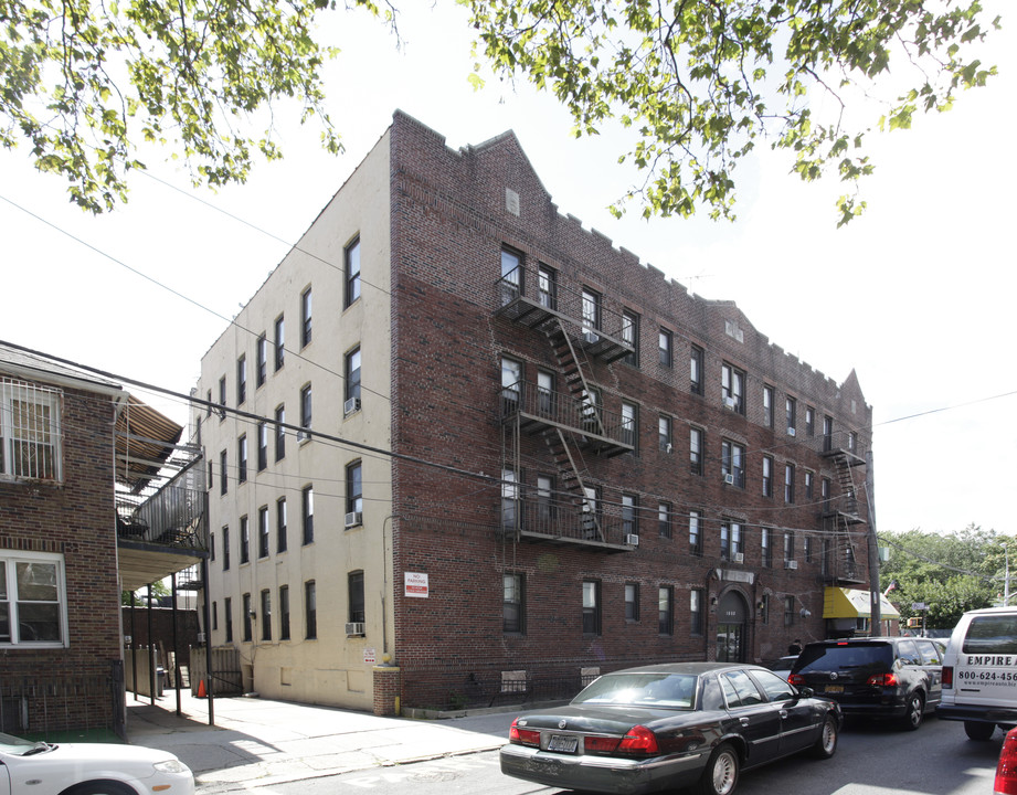 1802 53rd St in Brooklyn, NY - Building Photo