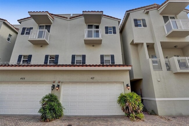 property at 427 SE 13th St
