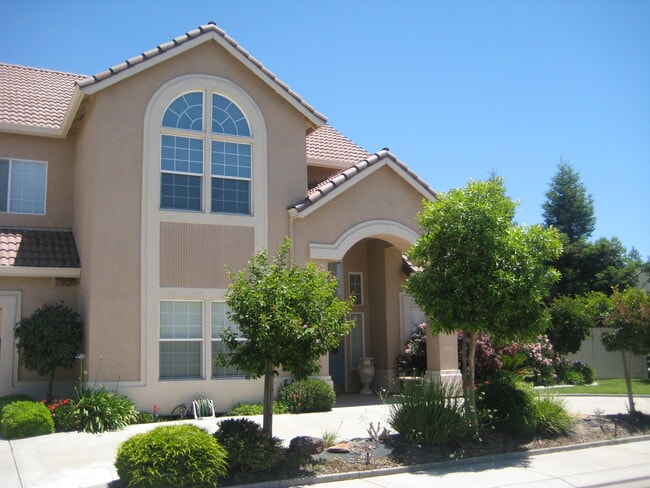 2704 Alysheba Ave in Modesto, CA - Building Photo - Building Photo