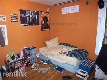 8 Greylock Rd-Unit -#1g in Boston, MA - Foto de edificio - Building Photo