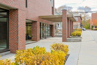 Langley Terrace in Newton, MA - Foto de edificio - Building Photo