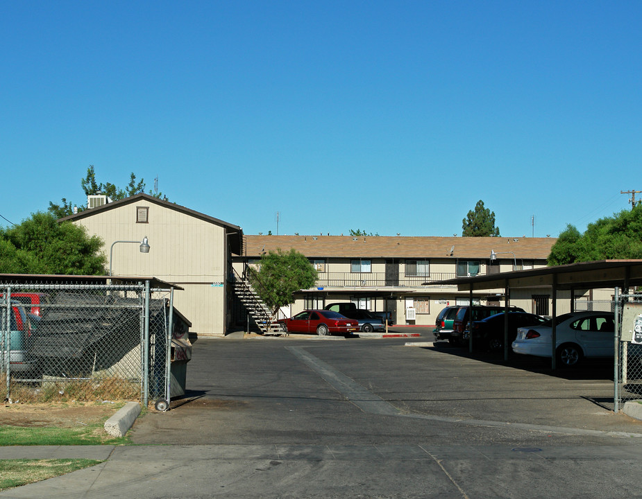 1660 S Chance Ave in Fresno, CA - Building Photo