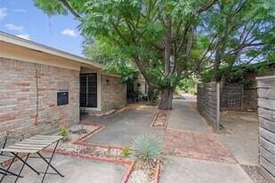 3426 Willowrun Dr, Unit B in Austin, TX - Building Photo