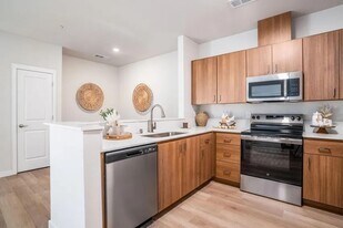 Merced Horizons in Merced, CA - Building Photo