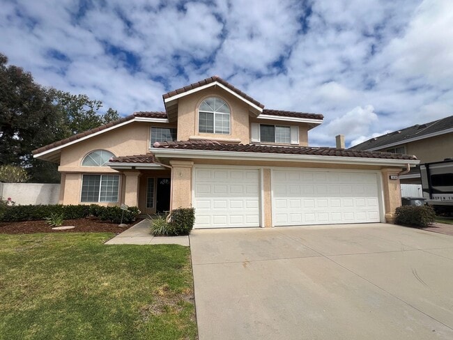 1830 Zircon Ave