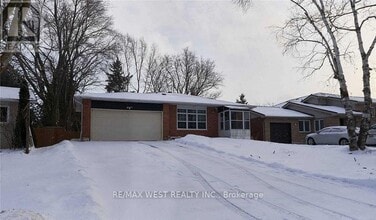 323 Centre St in Shelburne, ON - Building Photo - Building Photo