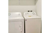 Rock Avenue Apartments photo'