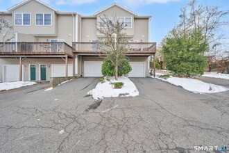 39 Coram Rd in Shelton, CT - Building Photo - Building Photo