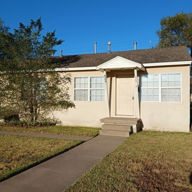 property at 4304 S Polk St