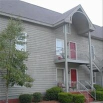 Courtyard Condos in Auburn, AL - Building Photo