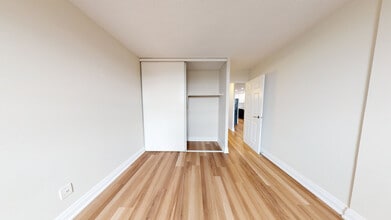 Battleford & Glen Erin in Mississauga, ON - Building Photo - Building Photo