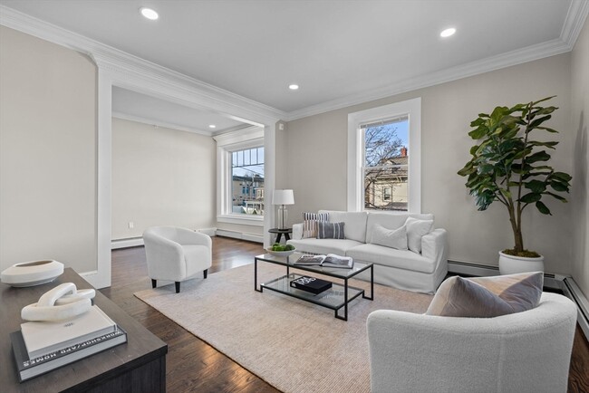 62 Chestnut St in Saugus, MA - Building Photo - Building Photo