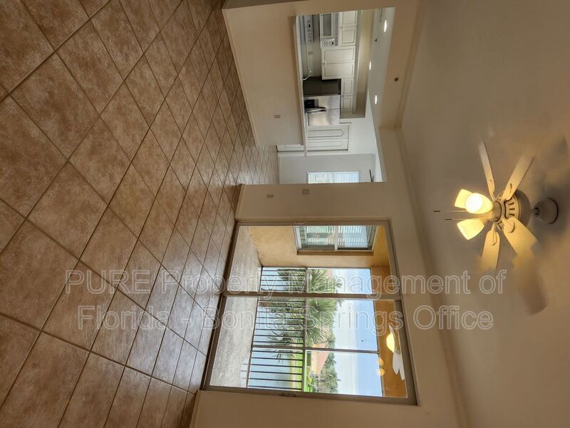 8450 Kingbird Loop in Ft. Myers, FL - Building Photo
