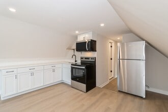 5002 W Gunnison St in Chicago, IL - Building Photo - Building Photo