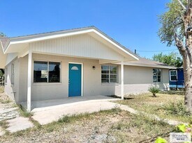538 Anaquitas St in Mercedes, TX - Building Photo