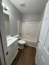 5180 Keegan Way in Louisville, KY - Building Photo - Building Photo