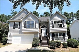 1435 Stephens Pond View in Loganville, GA - Building Photo