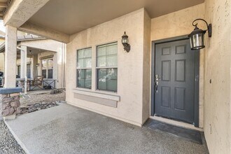 2535 W Lucia Dr in Phoenix, AZ - Building Photo - Building Photo