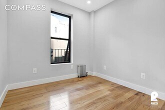 175 E 105th St in New York, NY - Building Photo - Building Photo