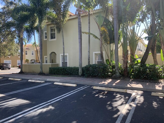 101 Lake Monterey Cir in Boynton Beach, FL - Foto de edificio - Building Photo