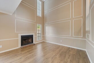 2533 Cross Timbers Dr in College Station, TX - Building Photo - Building Photo