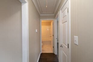 7324 E 53rd St in Indianapolis, IN - Building Photo