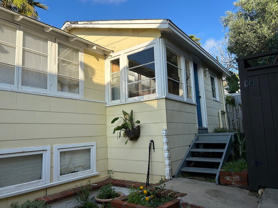 2612 Victoria Dr in Laguna Beach, CA - Building Photo