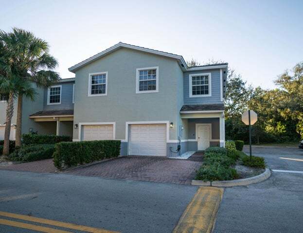 1330 Crystal Way in Delray Beach, FL - Building Photo - Building Photo