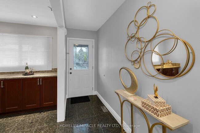 8 Franca Cres in Toronto, ON - Building Photo - Building Photo