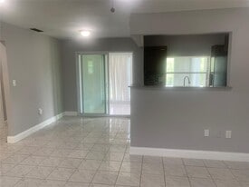 2761 NW 69th Ave in Sunrise, FL - Building Photo