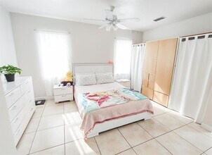 430 S 26th Ave in Hollywood, FL - Building Photo - Building Photo