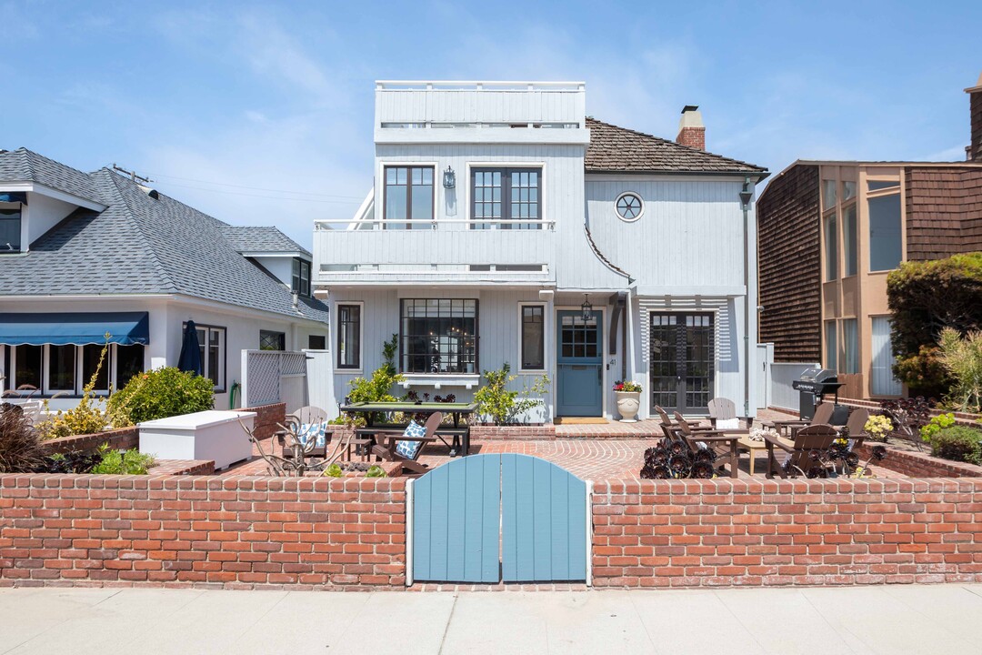 41 19th St in Hermosa Beach, CA - Building Photo