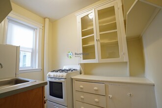 1132 Commonwealth Avenue, Unit 2 in Boston, MA - Building Photo - Building Photo