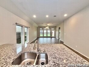 638 Arroyo Loma in New Braunfels, TX - Building Photo - Building Photo