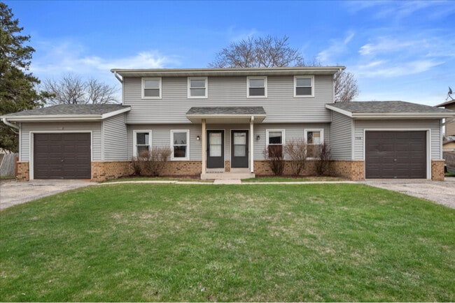 7514 S 75th St in Franklin, WI - Building Photo - Building Photo