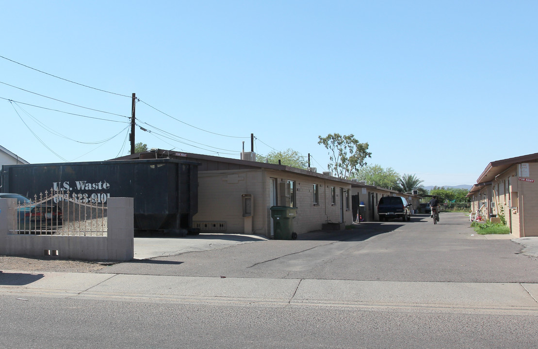 1425 E Taylor St in Phoenix, AZ - Foto de edificio