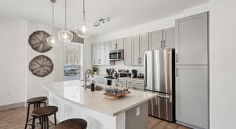 Vintage Raleigh West in Raleigh, NC - Building Photo