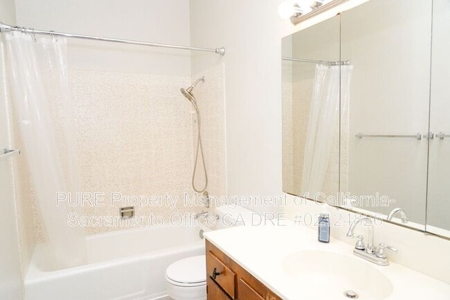 19 Blue Heron Ct in Sacramento, CA - Building Photo - Building Photo
