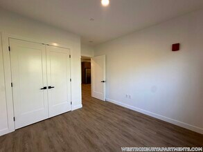 199 Gardner St in Boston, MA - Foto de edificio - Building Photo