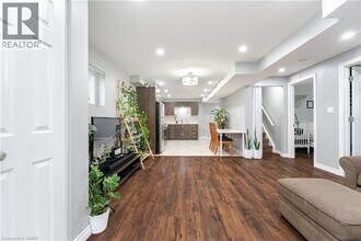 51 Newcastle Ct in Kitchener, ON - Building Photo - Building Photo