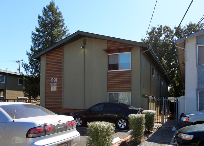 Robin Lane Apartments in Concord, CA - Foto de edificio - Building Photo