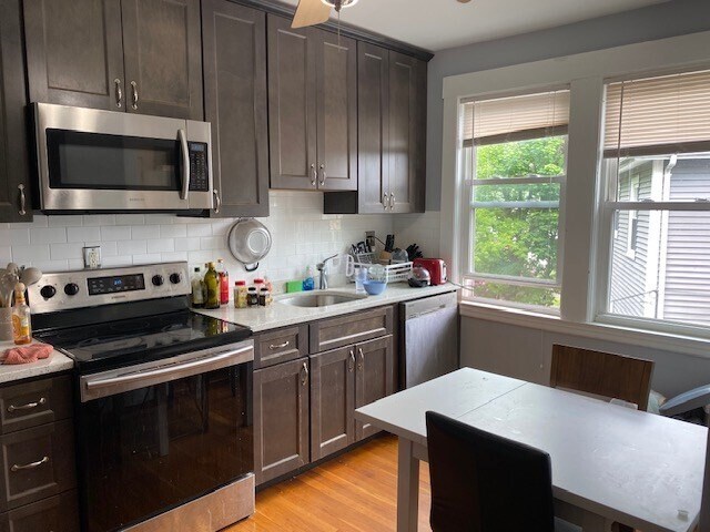 152 Lake St in Boston, MA - Building Photo